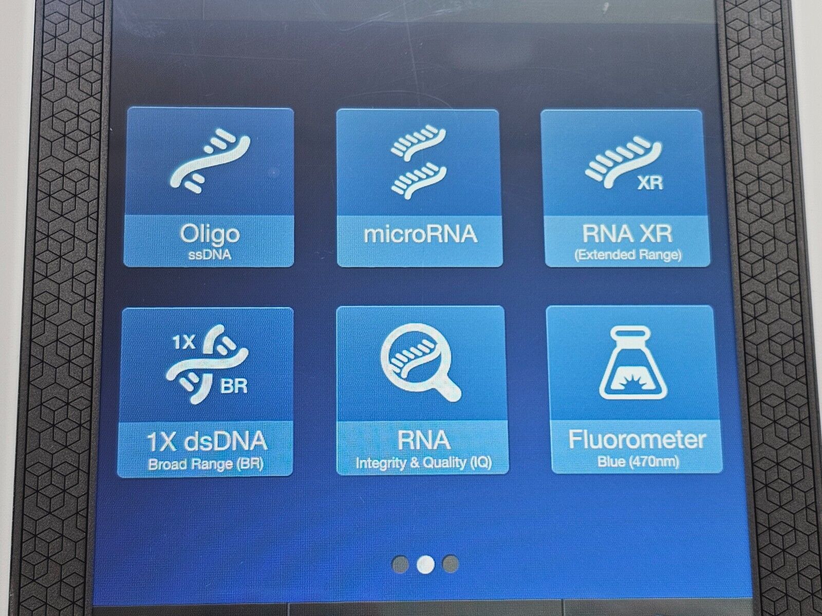 Thermo Invitrogen Qubit Flex Fluorometer DNA RNA Protein Concent Q33326 MFD 2022