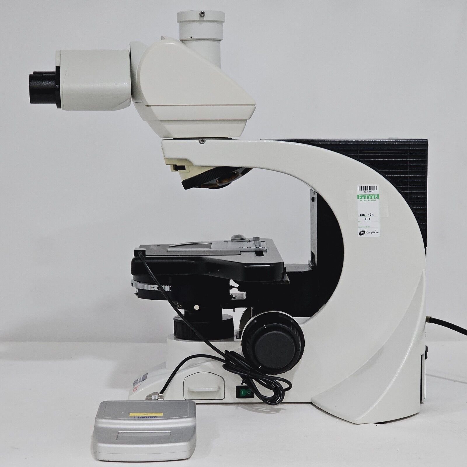 Leica DM2000 LED Microscope 11888138 MFD 2013 + DC95 Linkam Warm Stage DM 2000