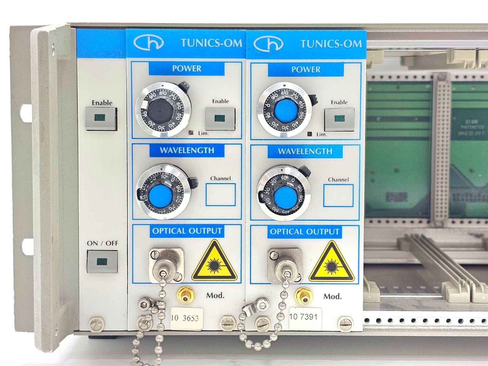 Photonetics TUNICS-OM 3642 RA 00 Mainframe 2x 1540 3646 HE Tunable Laser Source