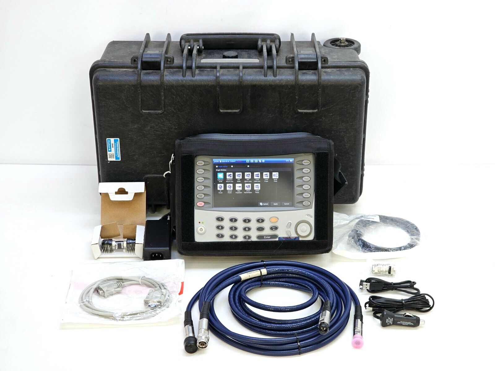 Viavi JDSU JD725C CellAdvisor Base Station Analyzer 4 GHz Opt. 001 + Accessories