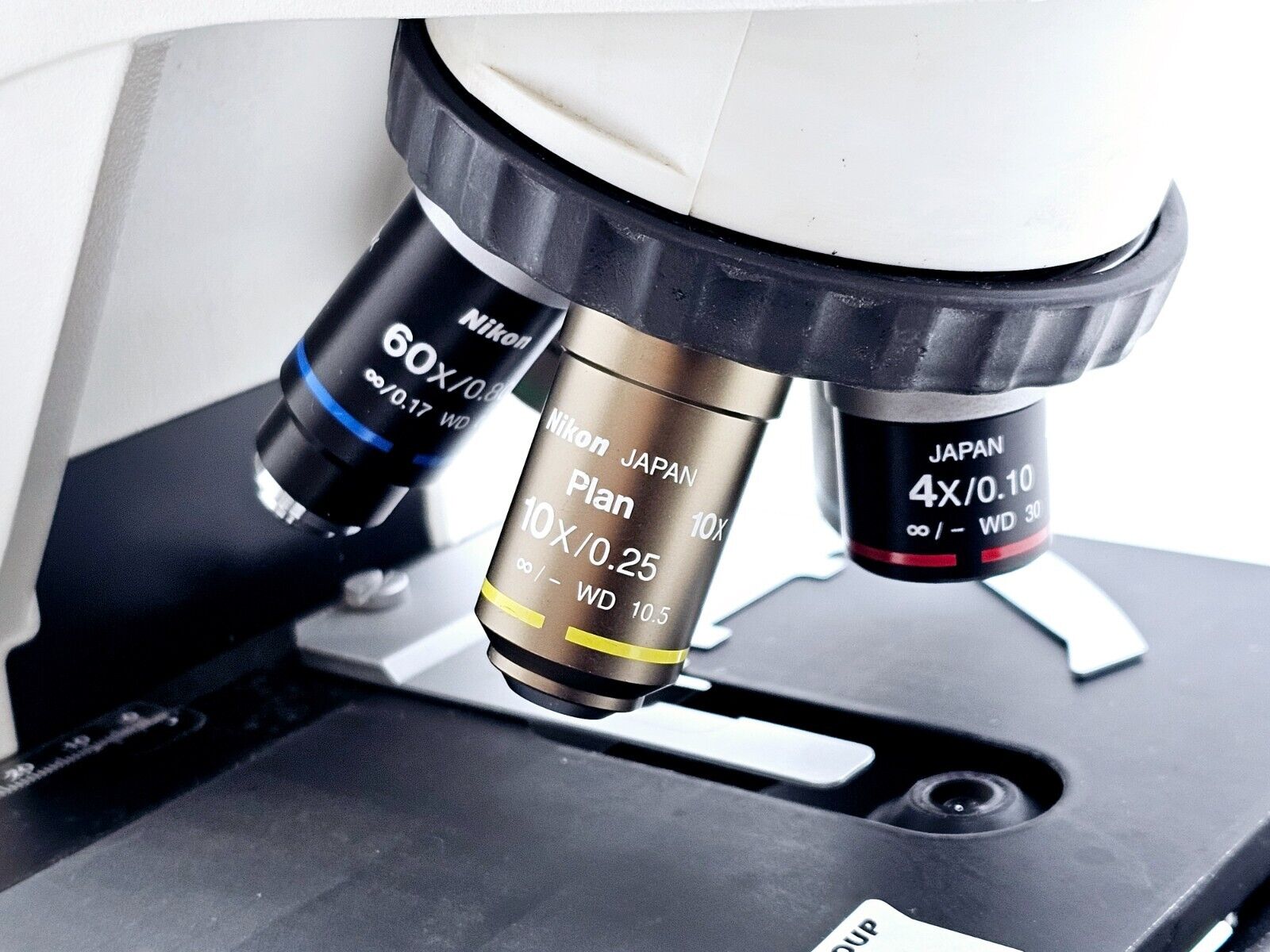 NIKON ECLIPSE E400 Microscope + 5x Objectives 40x/0.75 60x/0.80 4x/0.10 10x/0.25