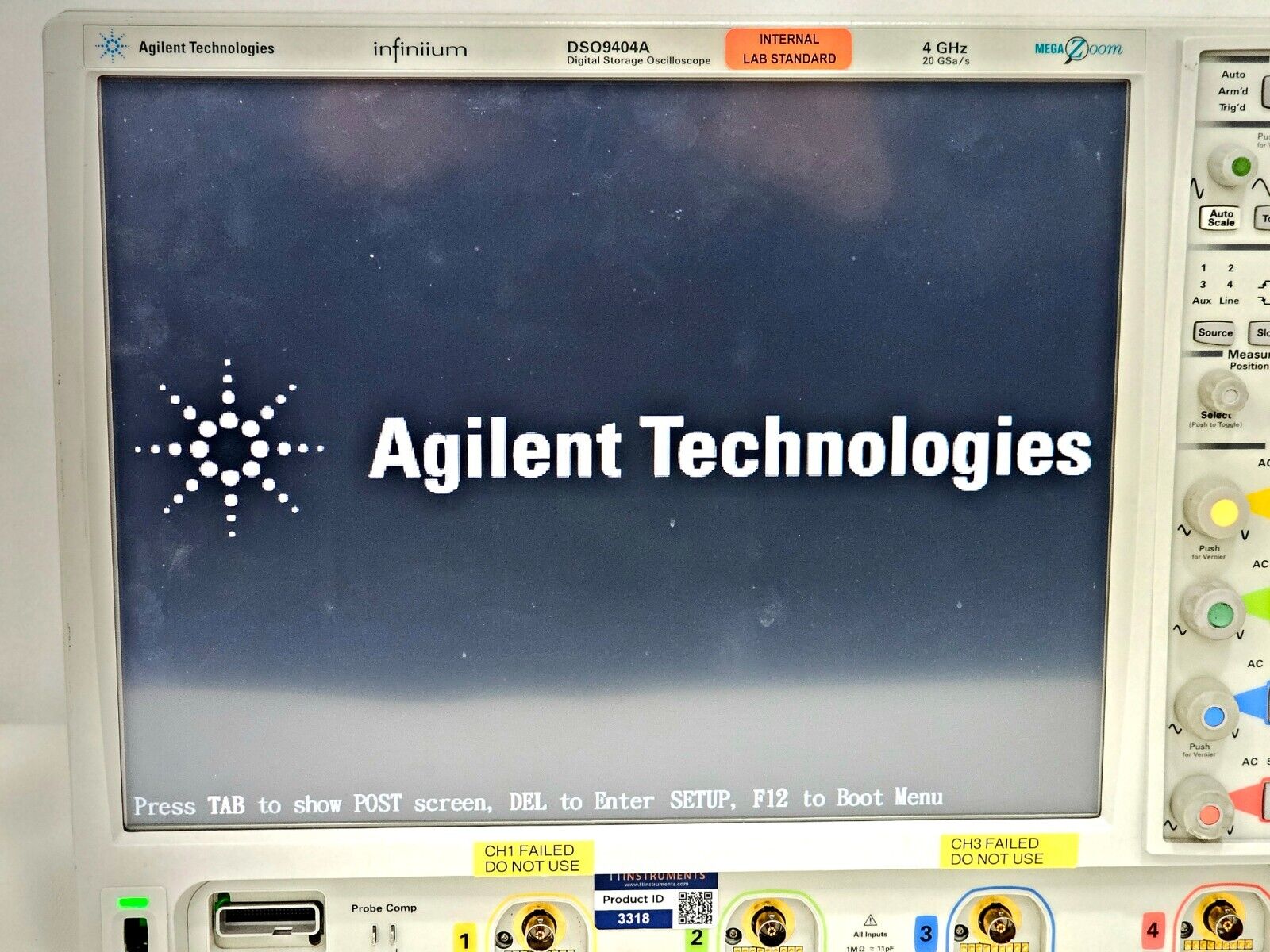 FOR PARTS / REPAIR Keysight Agilent DSO9404A Digital Storage Oscilloscope 4GHz