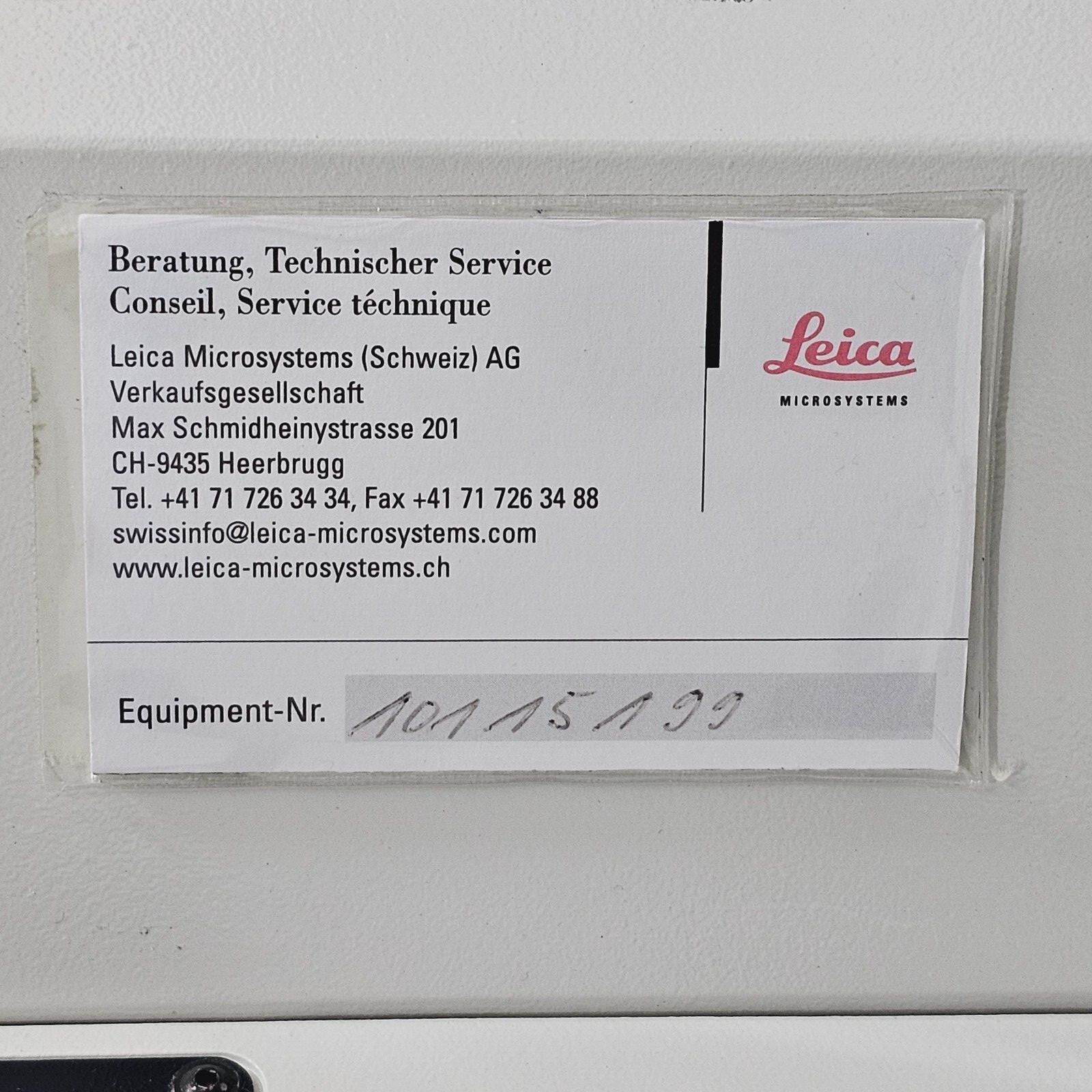 Leica DMRE HC Microscope 020-525.755 DFC310 FX Camera & Light Source + 4 Objecti