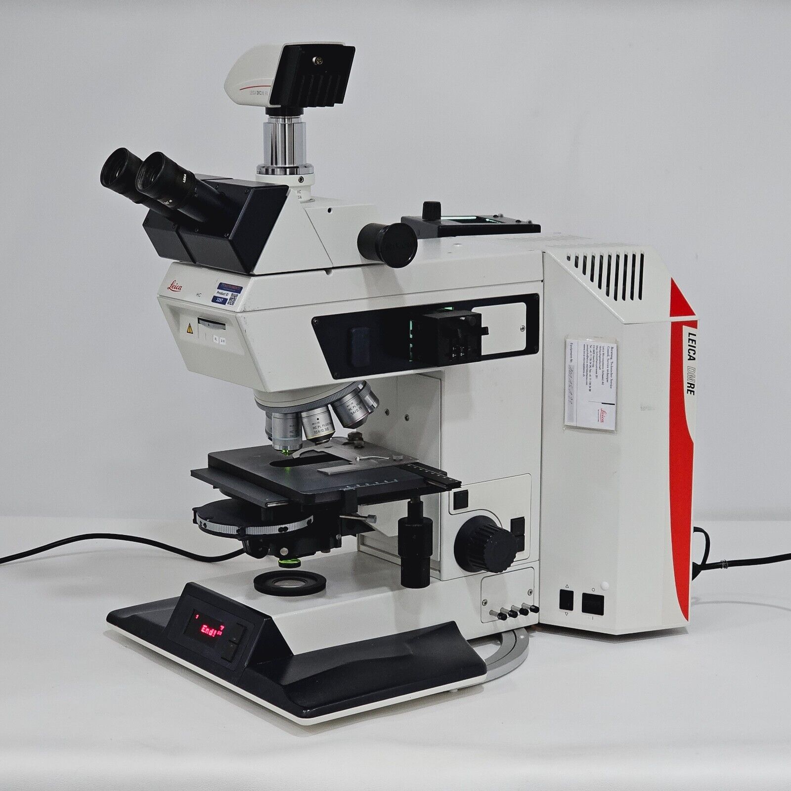 Leica DMRE HC Microscope 020-525.755 DFC310 FX Camera & Light Source + 4 Objecti