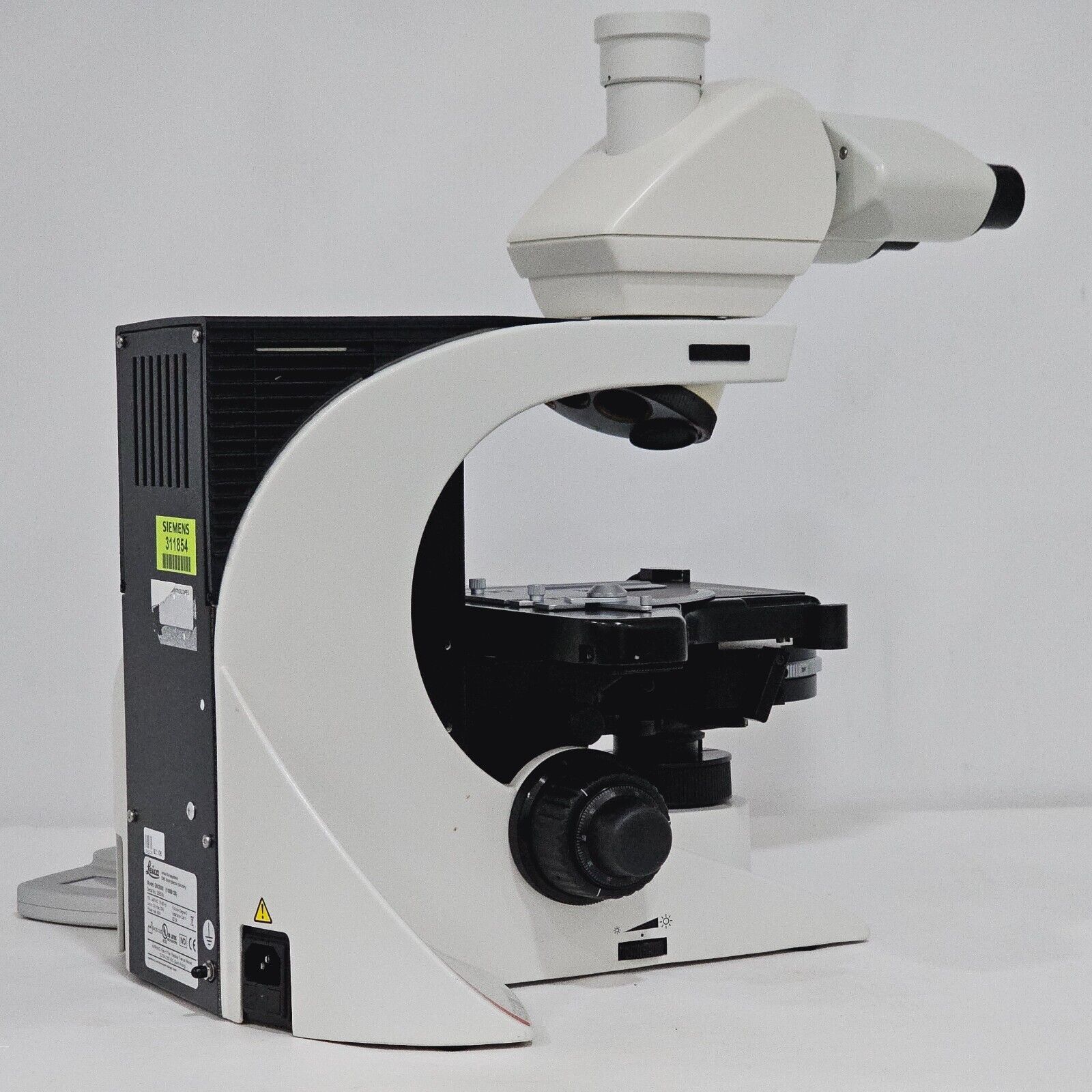 Leica DM2000 LED Microscope 11888138 MFD 2013 + DC95 Linkam Warm Stage DM 2000