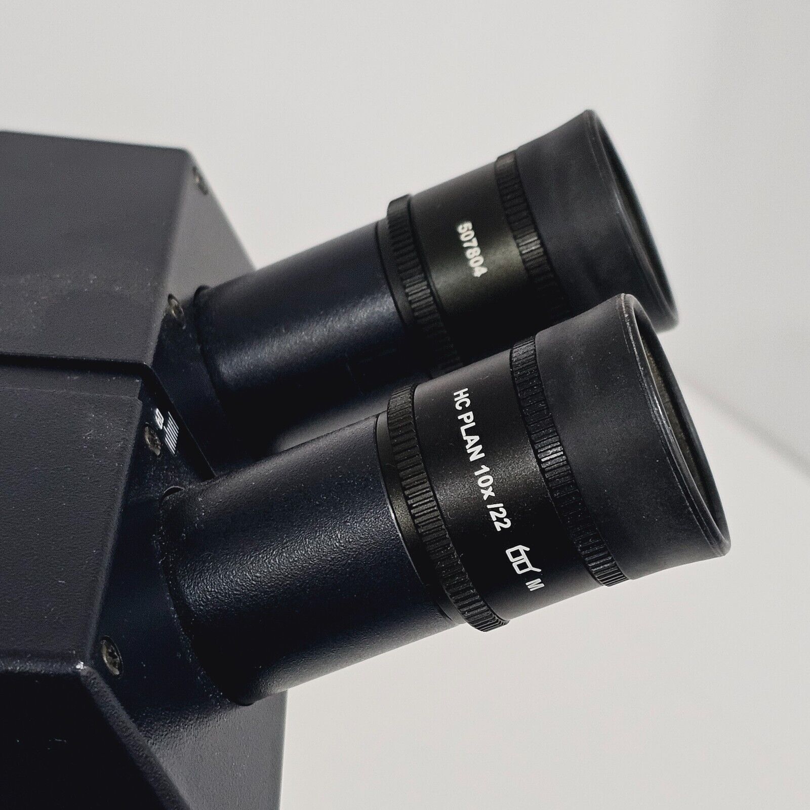 Leica DMRE HC Microscope 020-525.755 DFC310 FX Camera & Light Source + 4 Objecti