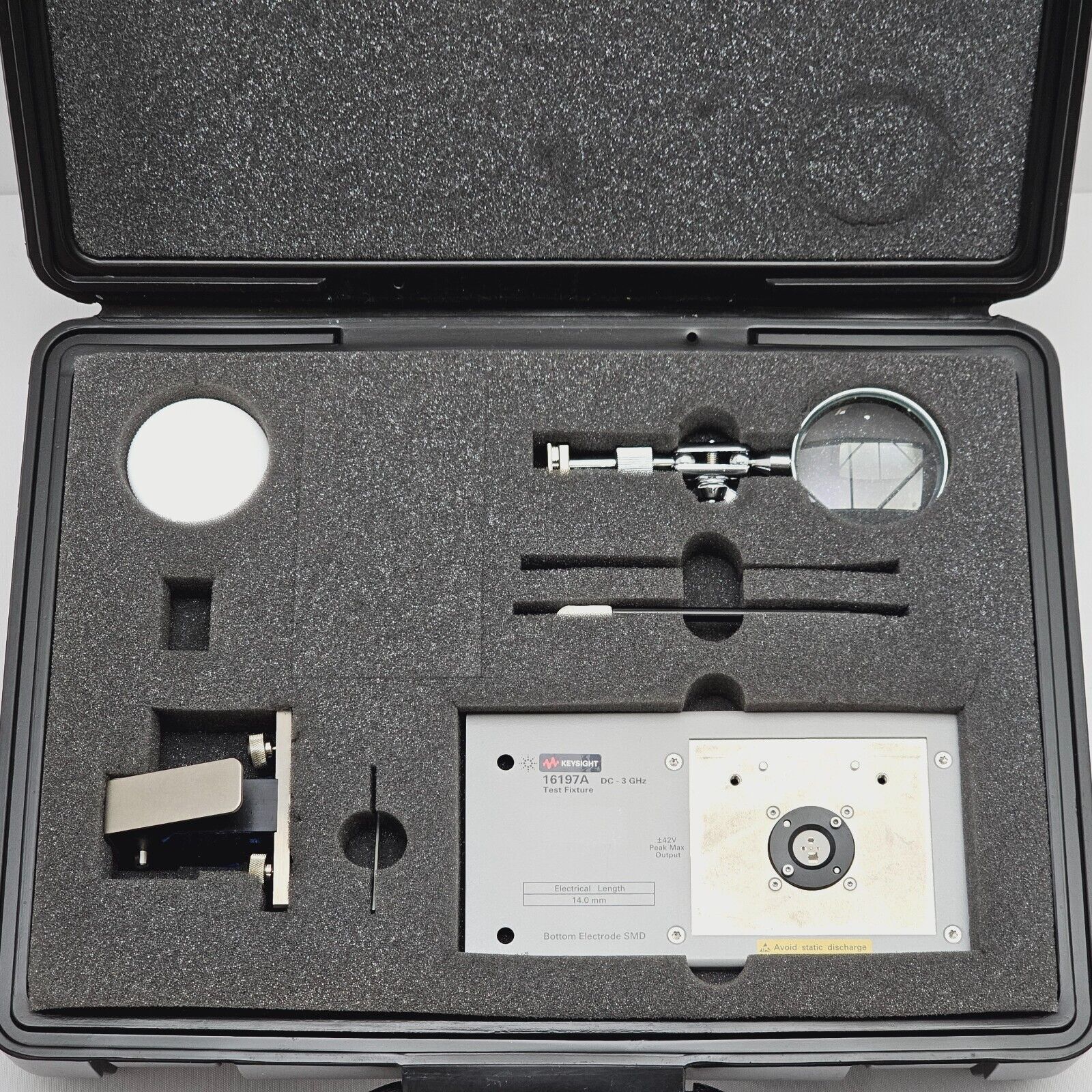 Keysight Agilent 16197A DC-3 GHz Test Fixture